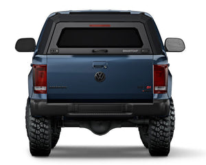 Contrasto deciso: Volkswagen Amarok Dark Blue e hardtop RSI SMARTCAP EVOa Nero