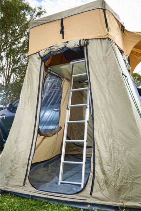 estensione della tenda a tetto con zanzariere e scala in alluminio