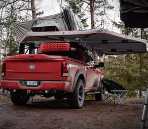 Dodge Ram in modalità bivacco e campeggio