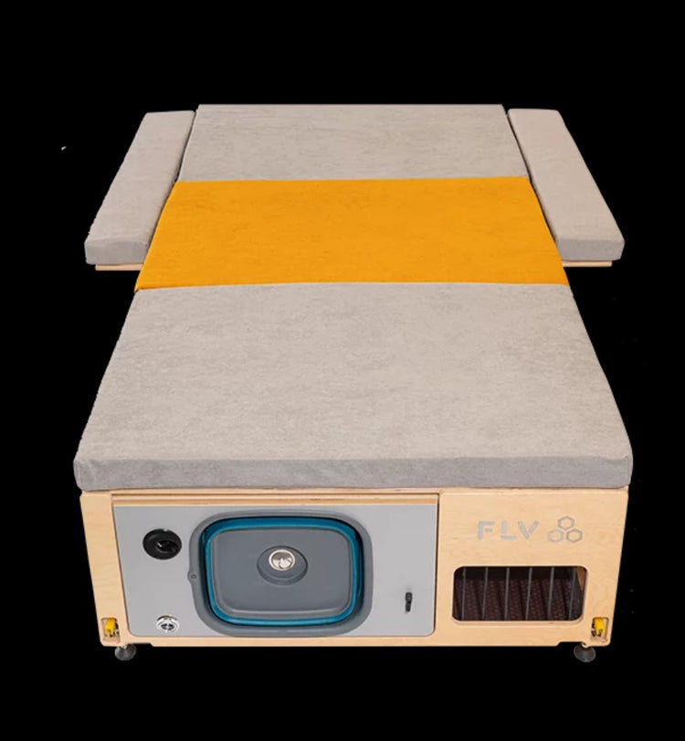 Modulo di layout FLV con materasso dispiegato su una scatola di legno