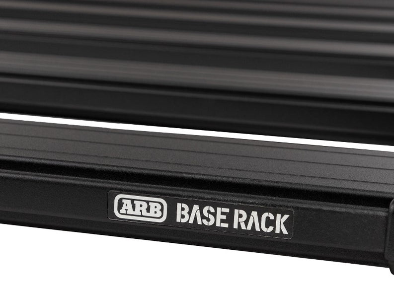 primo piano del logo ARB Baserack sulla galleria