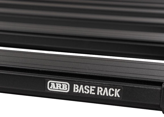 Logo ARB Baserack su galleria metallica