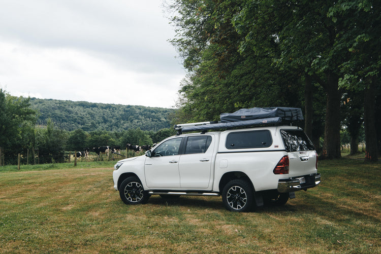 Hardtop ARB Classic - Mitsubishi L200 2006-2015 Doppia Cabina / Liscio / Finestrini in alluminio Scorrevoli a sinistra e incernierati a destra