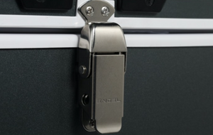 engel silver fridge lock chiuso