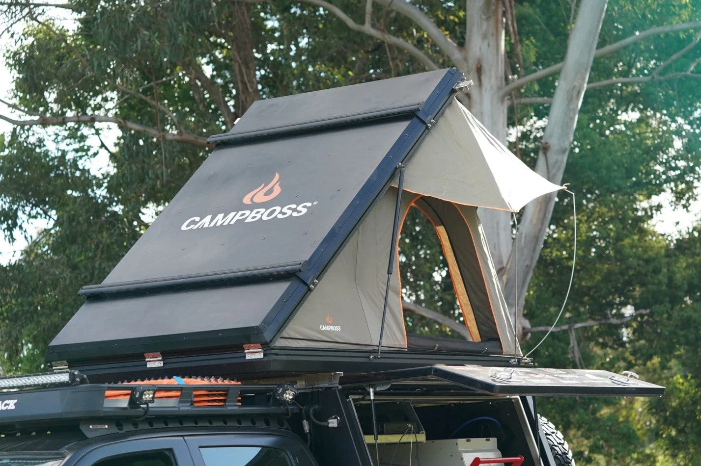 Tenda da tetto BOSS con barre di carico - Campboss 4x4 - 2.330 mm x 1.480 mm