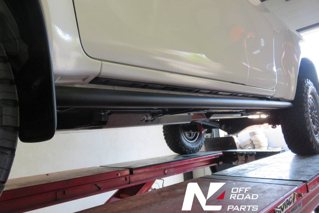 Protezioni tubolari per la parte inferiore della carrozzeria per Toyota Hilux Revo 2016+.
