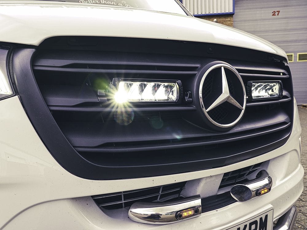 Kit di integrazione del paraurti con barra a LED Lazer per Mercedes Sprinter dal 2018 in poi